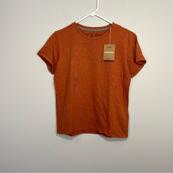 Patagonia Tops - NEW Patagonia Shirt Womens Small Orange P-6 Logo Responsibili-Tee Short Sleeve